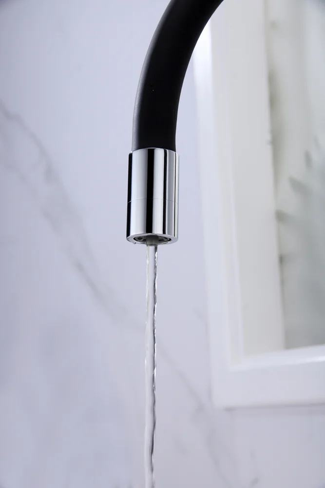 Смеситель для кухни Paulmark Salix с гибким изливом хром - черный матовый Sa213419-CR - 12