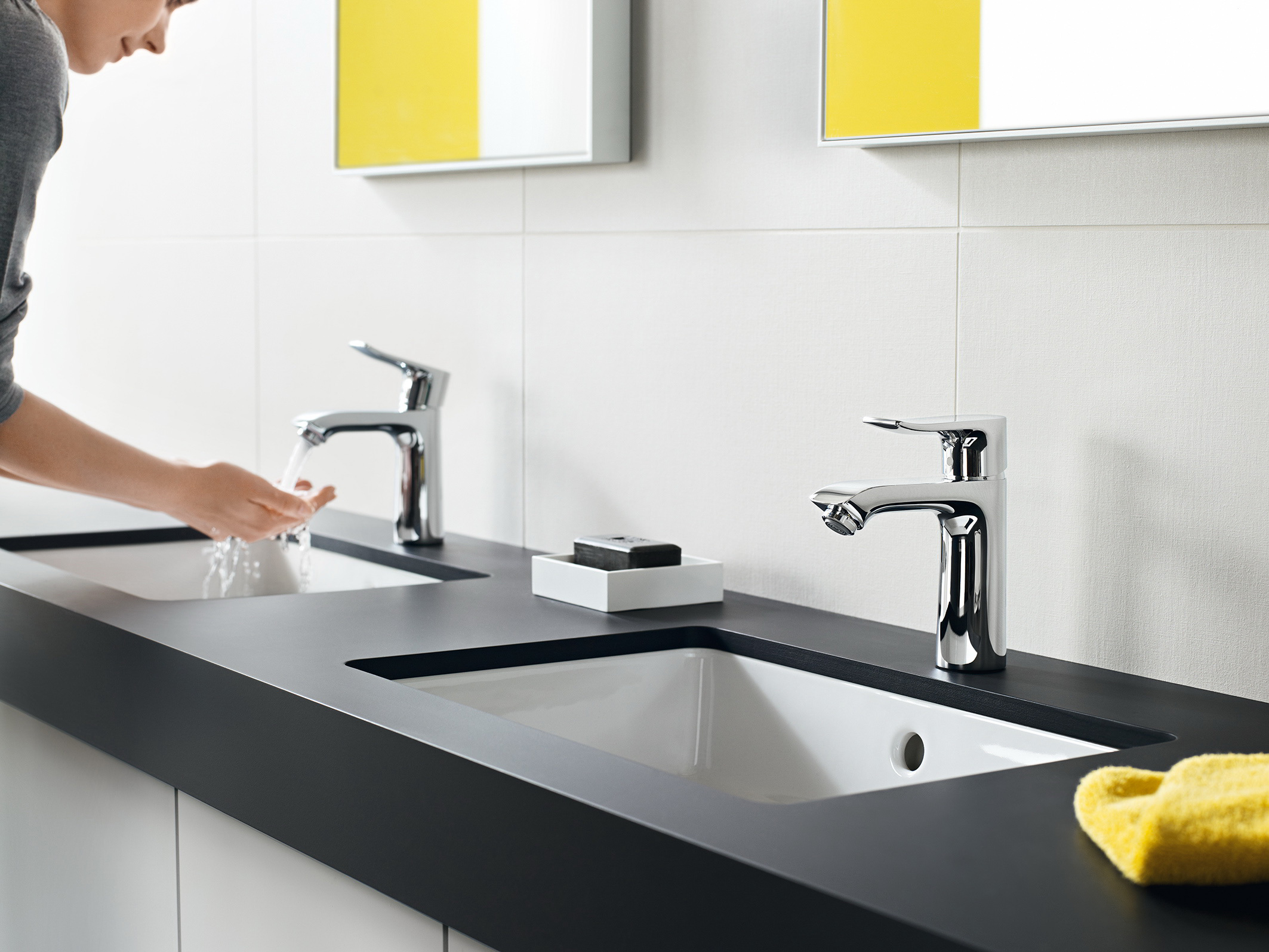 Смеситель Hansgrohe Metris для раковины с гигиеническим душем 31285000 - 1
