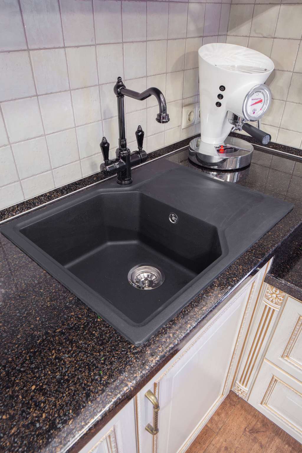 Мойка кухонная Omoikiri Yonaka 78-LB-BL черная 4993341 - 3