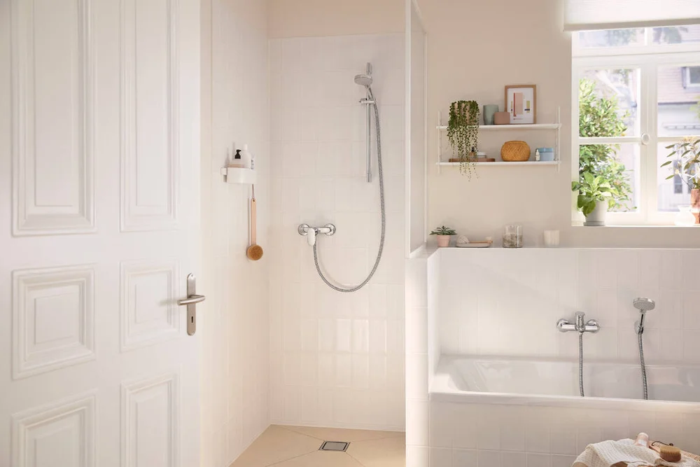 Смеситель для ванны с душем Hansgrohe Rebris S хром 72443000 - 1