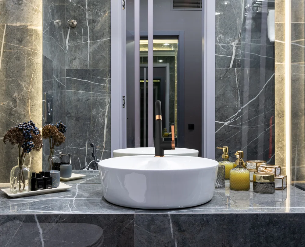 Смеситель для раковины GPD Gildo черный матовый - розовое золото MTL165-S-R - 2