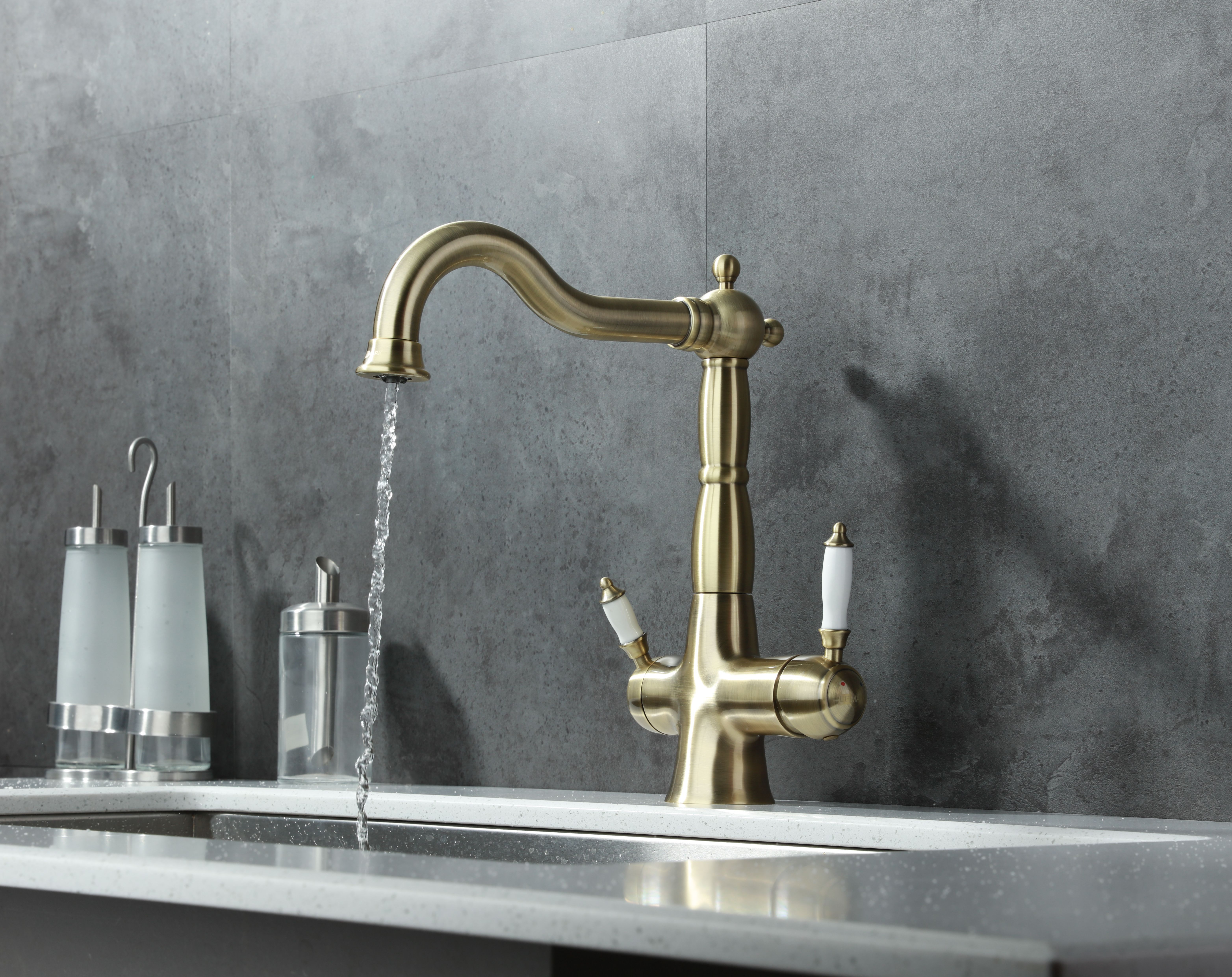 Смеситель для кухни с подключением к фильтру Lemark Villa  LM4858B - 2