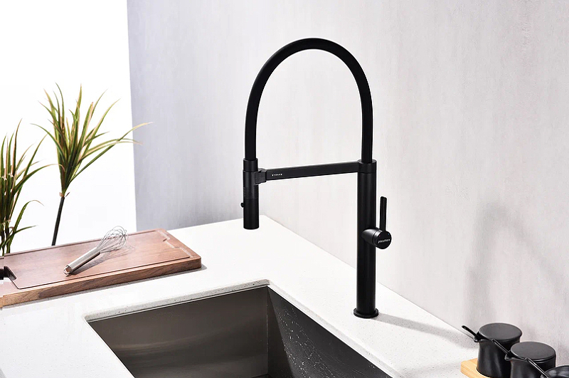 Смеситель для кухни Paulmark Leader черный матовый Le214101-401 - 5