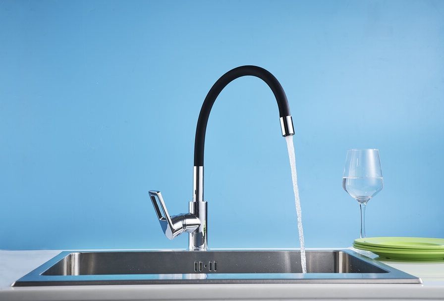 Смеситель Rossinka Z Z35-35U-Black для кухонной мойки - 1