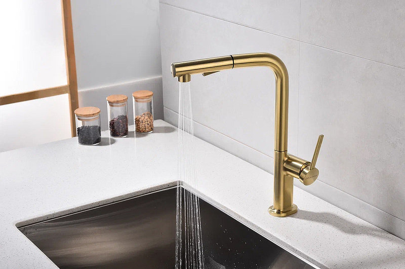 Смеситель для кухни Paulmark Neo брашированное золото Ne214419-BG - 2