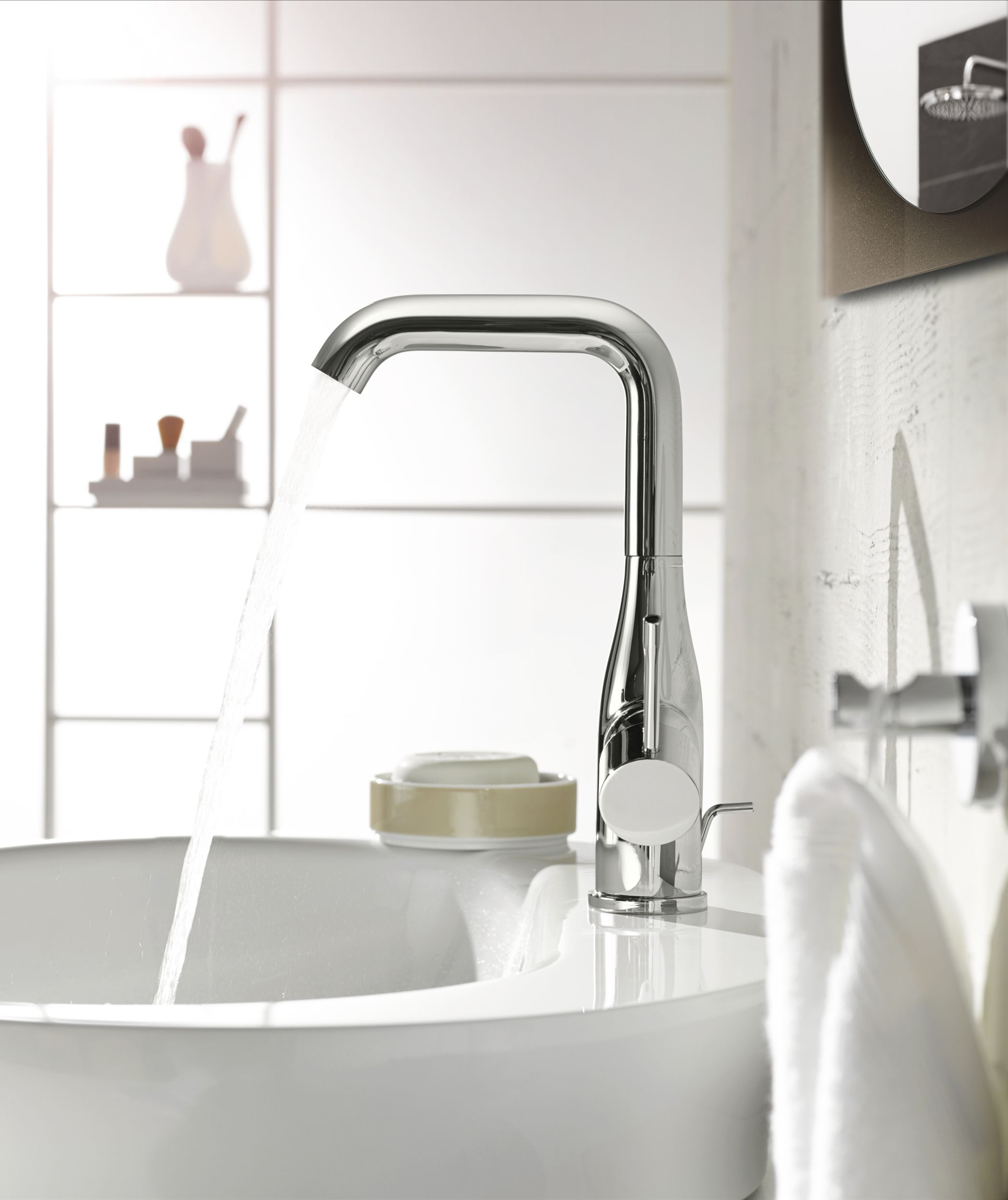 Смеситель Grohe Essence New для раковины 32628001 - 3
