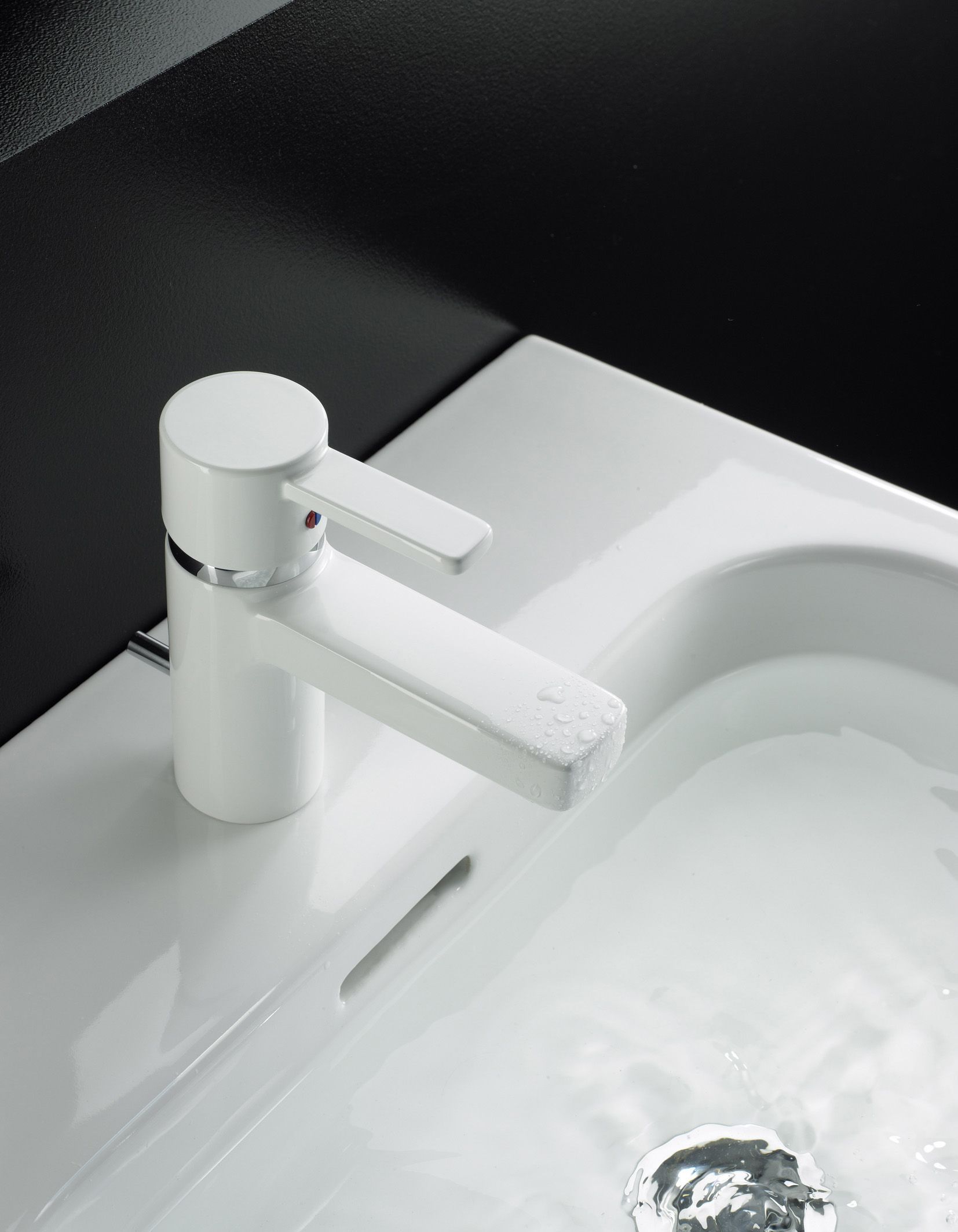 Смеситель для раковины Kludi  белый, хром  382509175 - 3