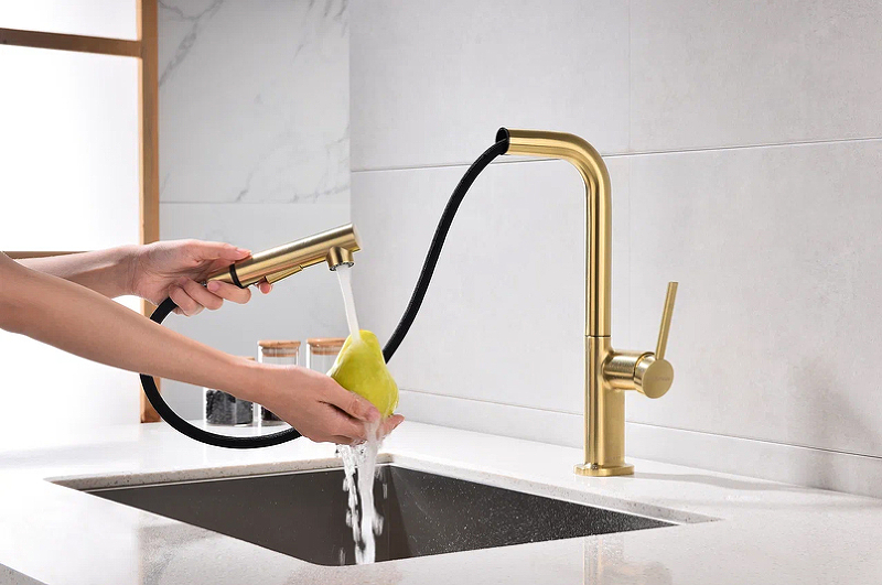 Смеситель для кухни Paulmark Neo брашированное золото Ne214419-BG - 7