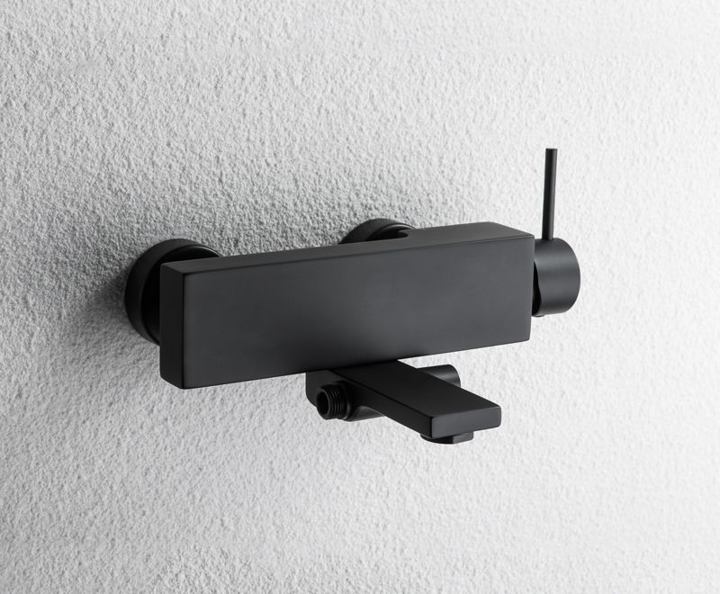 F66061K-01A-ENG Смеситель для ванны и душа Bravat Arc, черный (267942) - 1