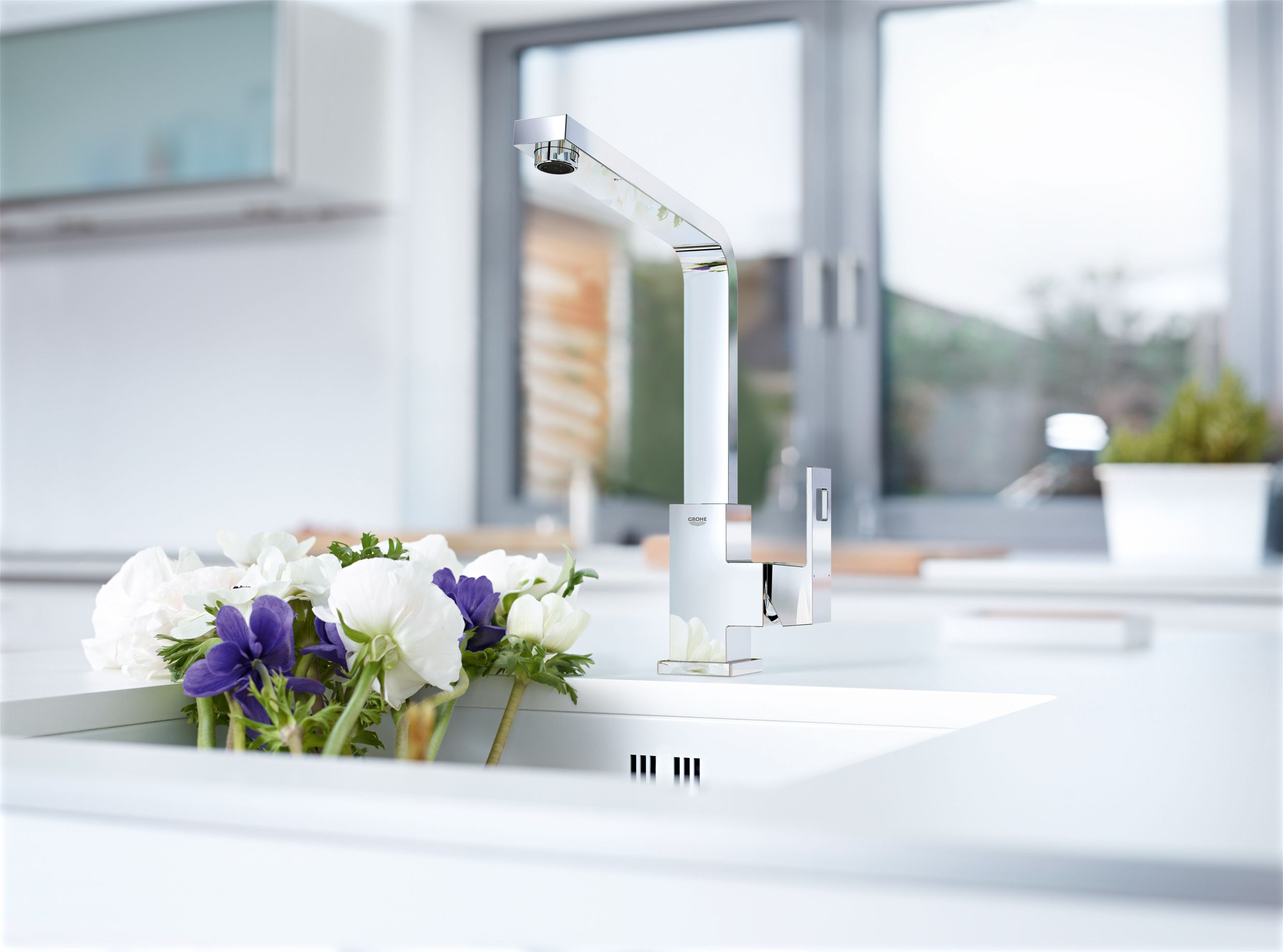 Смеситель Grohe Eurocube 31255000 для кухонной мойки - 1