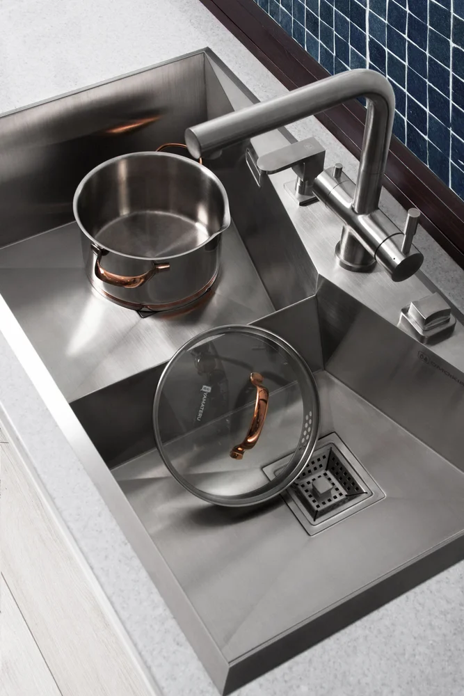 Смеситель для кухни с фильтром Omoikiri Nagano  4011.8028 - 2