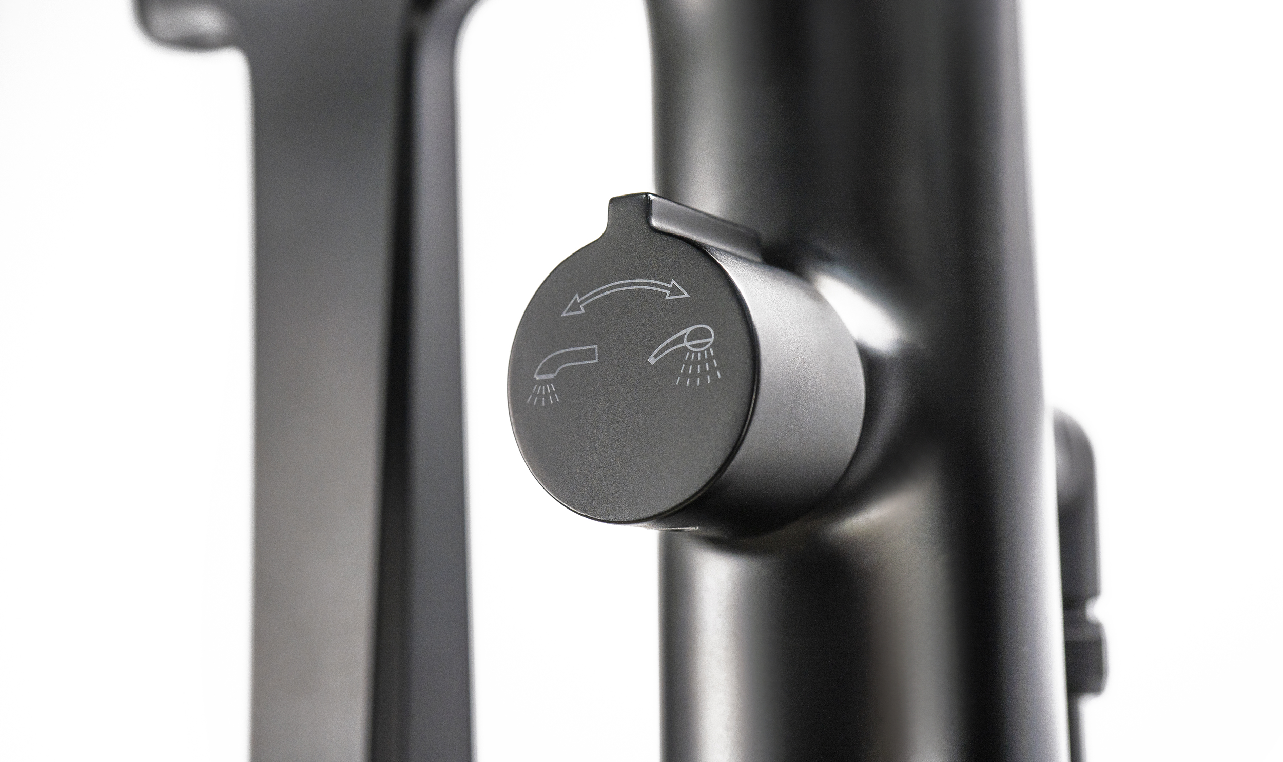 Смеситель Lemark Bronx напольный, для ванны с душем, черный LM3744BL - 3