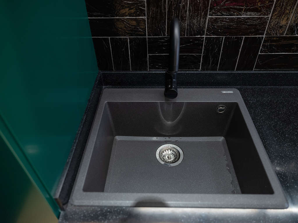 Мойка кухонная Omoikiri Tedori 57 черная 4993980 - 1
