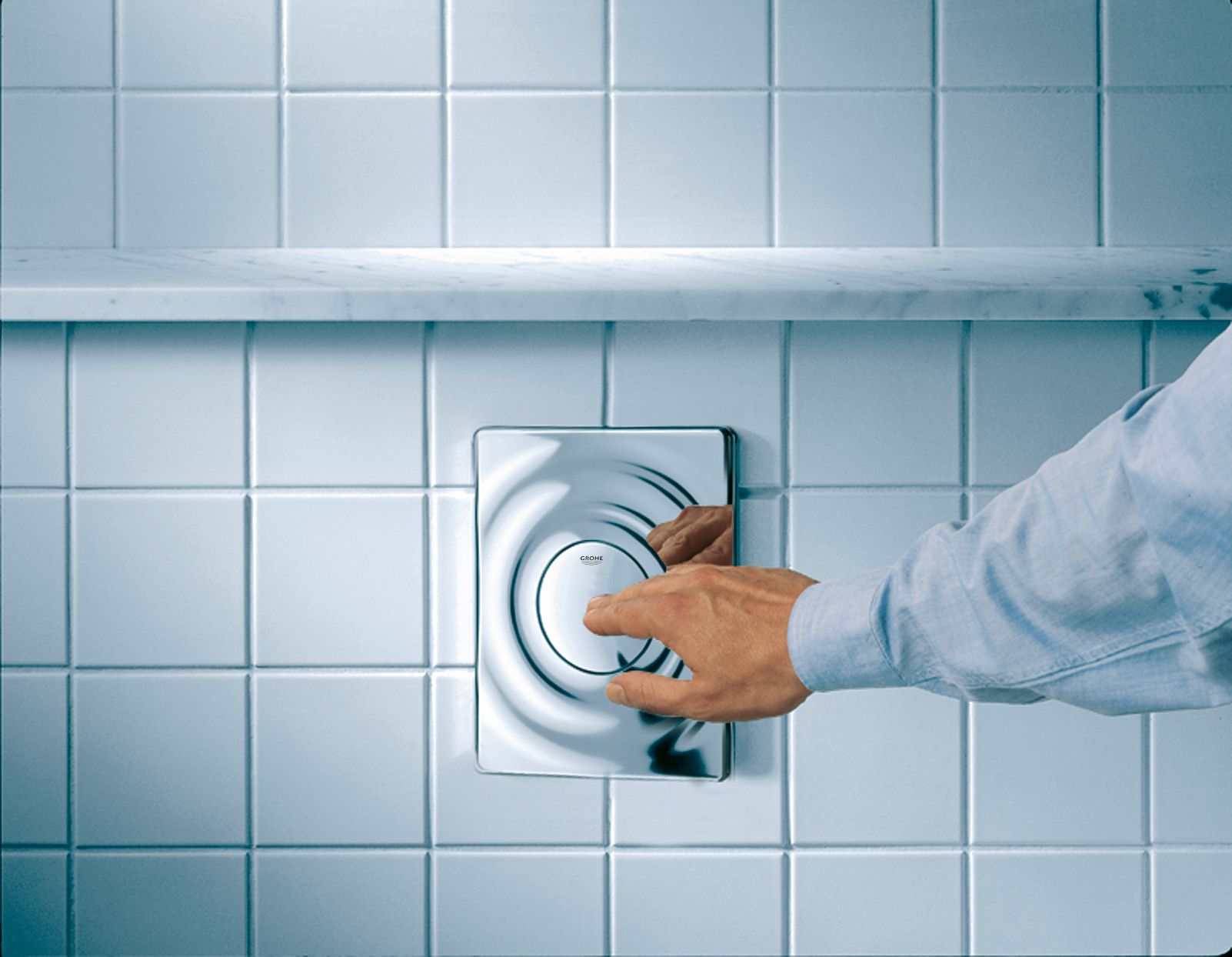 Кнопка смыва Grohe Surf 38574000 хром - 1