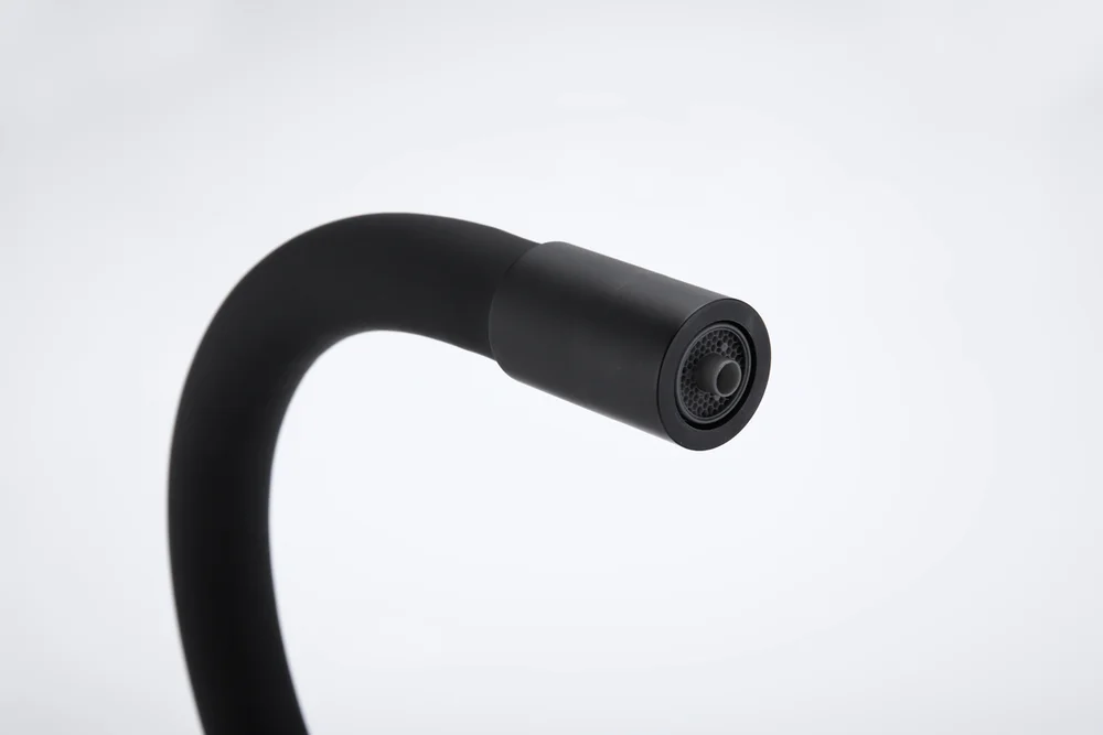 Смеситель для кухни Paulmark Salix с гибким изливом темно серый - черный матовый Sa213419-401 - 9