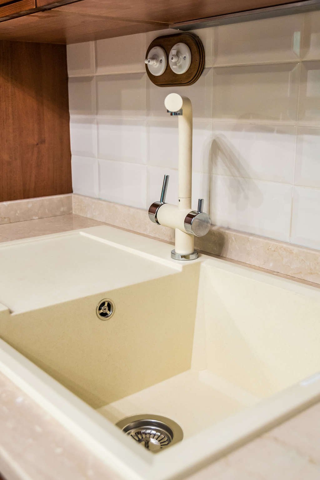 Мойка кухонная Omoikiri Sakaime 78-BE ваниль 4993112 - 1