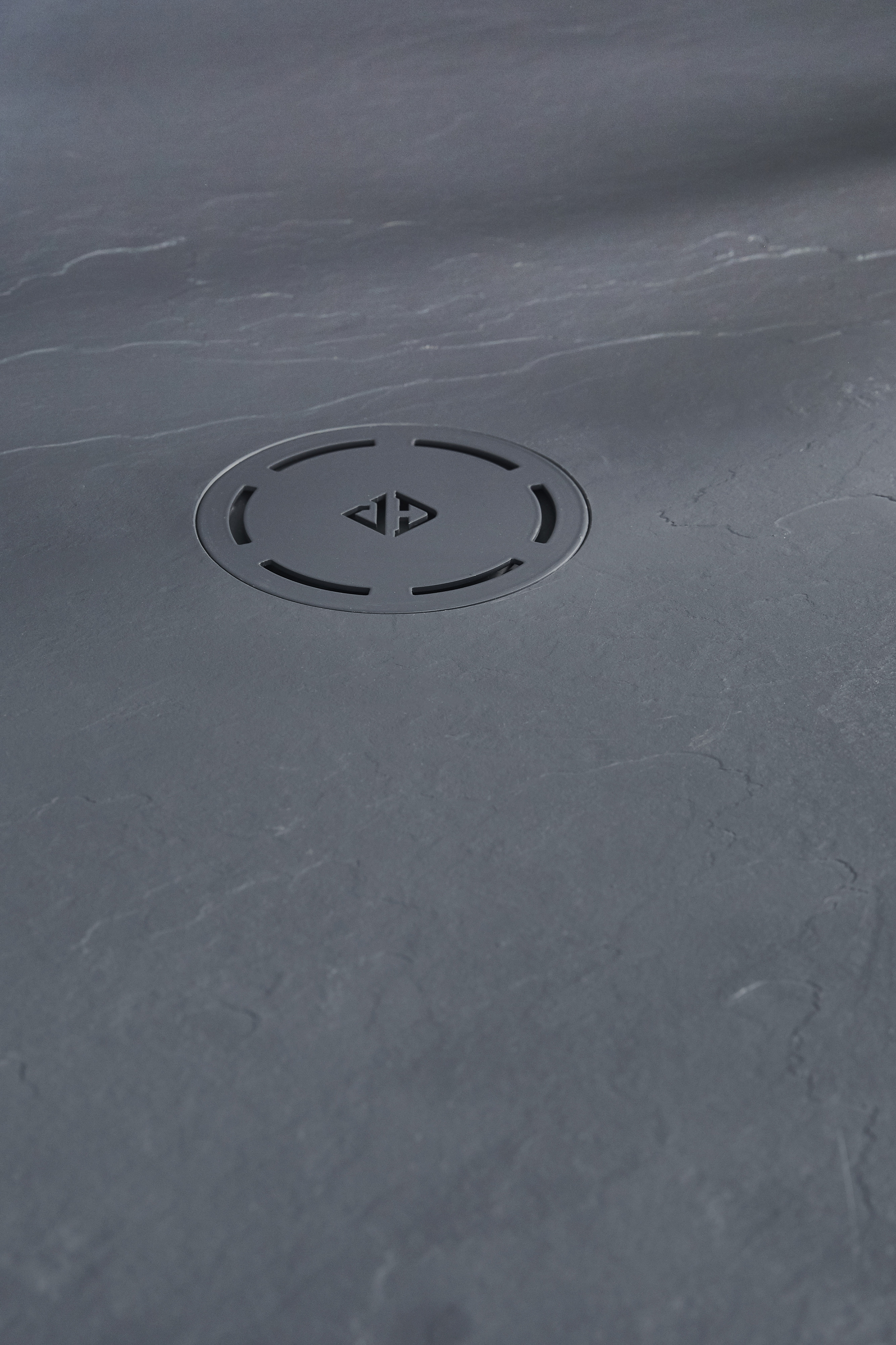 Поддон для душа Jacob Delafon Singulier 90х90 серый сланец E67033-NAD - 1