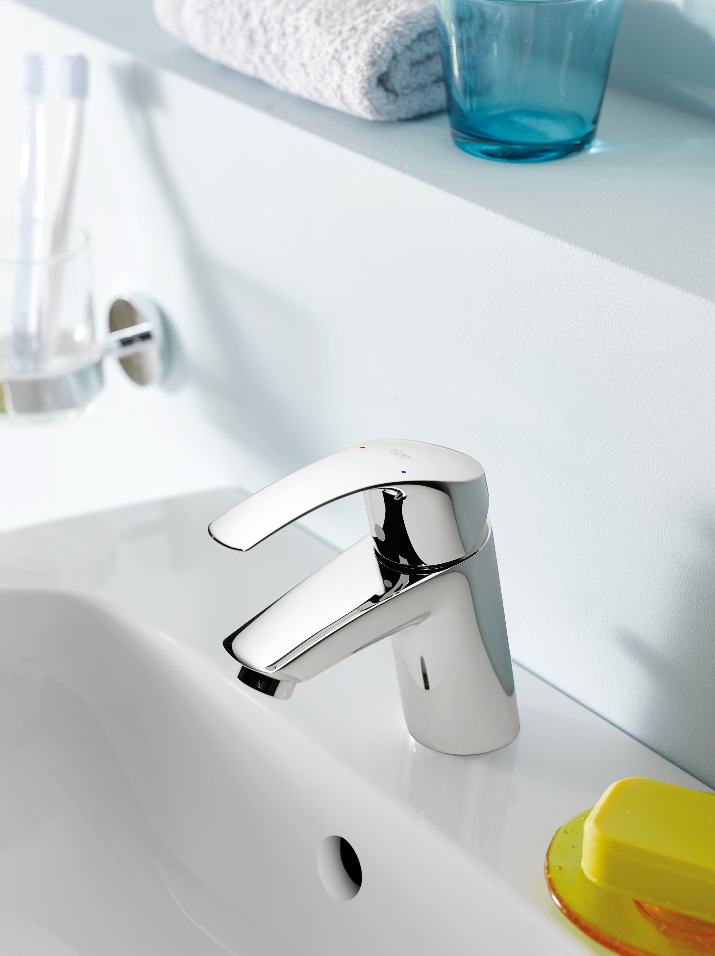 Смеситель Grohe Eurosmart New для раковины с гигиеническим душем 23124002 - 2