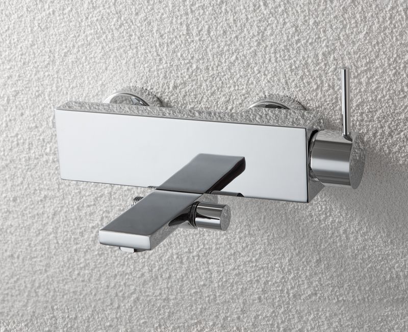 F66061C-01A-ENG Смеситель для ванны и душа Bravat Arc, хром (267941) - 2