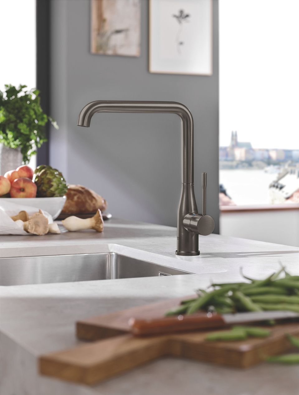 Смеситель Grohe Essence New 30269A00 для кухонной мойки - 1