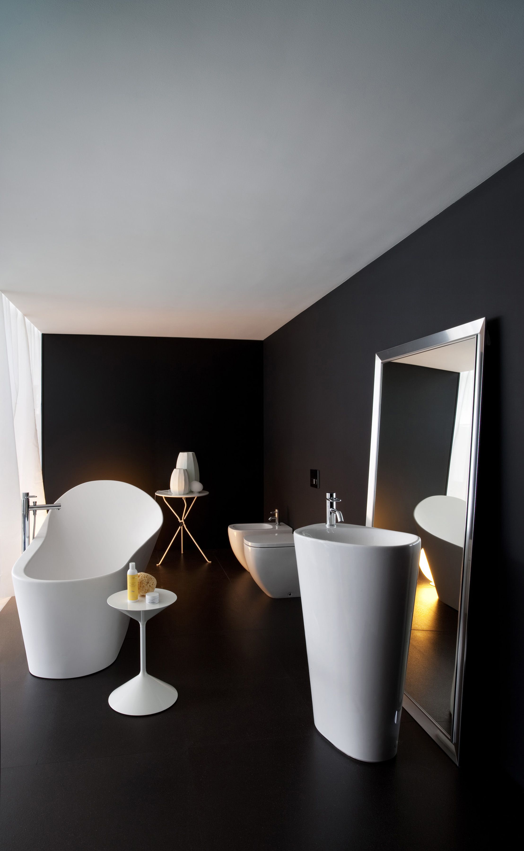 Раковина Laufen Palomba 8.1180.4.000.104.1 напольная - 8