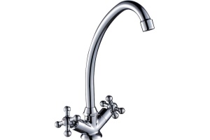 Смеситель для кухонной мойки Rossinka  хром (G02-71)