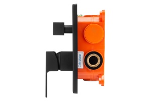 Swedbe Platta Смеситель встраиваемый подключение на 2 выхода в монтажном боксе, цвет: черный 5519B