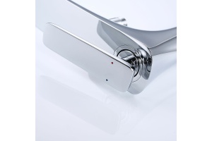 Смеситель для ванны напольный Vincea хром - 2