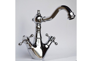 Смеситель для раковины Magliezza Classico хром (50118-cr)