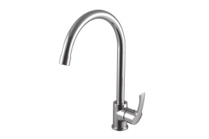 Смеситель для кухонной мойки Lemark plus Strike хром (LM1105C)