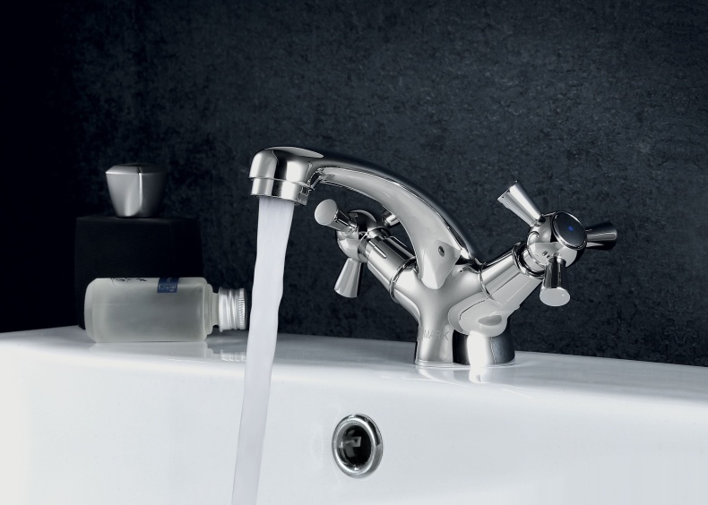 Смеситель для раковины Lemark Contour хром  LM7406C - 2