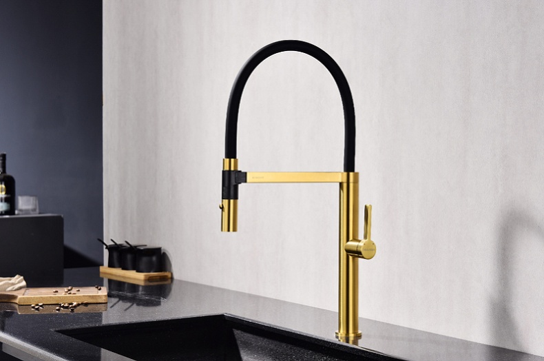 Смеситель для кухни Paulmark Leader брашированное золото Le214101-BG - 7