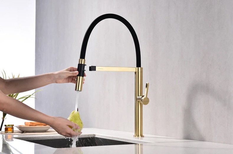 Смеситель для кухни Paulmark Leader светлое брашированное золото Le214101-SBG - 7