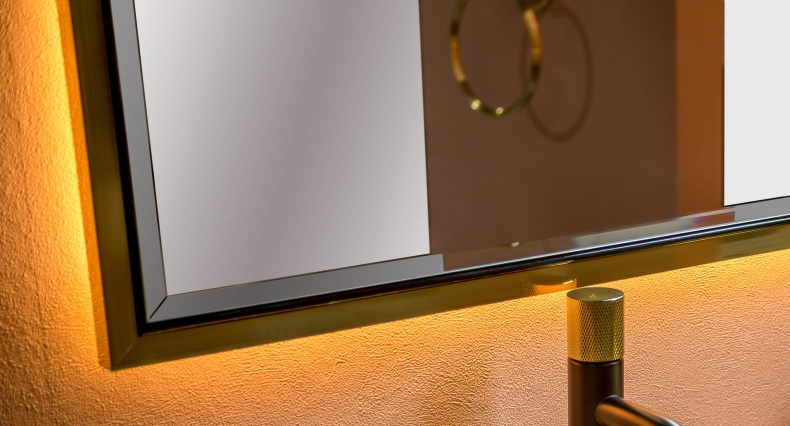 Зеркало Armadi Art Monaco 70х110 с подсветкой черный - золото 566-BG - 3