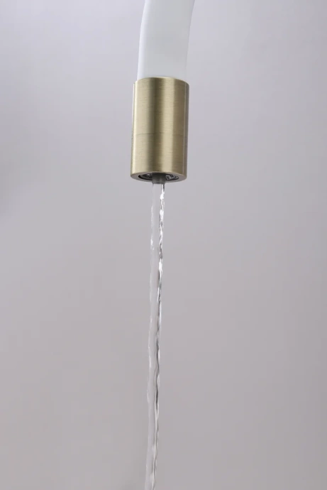 Смеситель для кухни Paulmark Salix с гибким изливом бронза - белый матовый Sa213419-BRw - 12