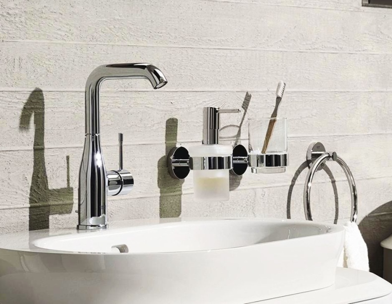 Смеситель Grohe Essence New для раковины 32628001 - 2