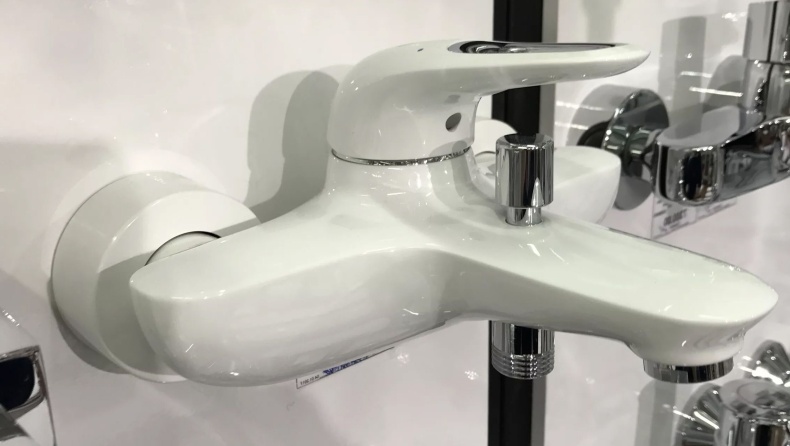 Смеситель Grohe Eurostyle 23726LS3 для ванны с душем - 1