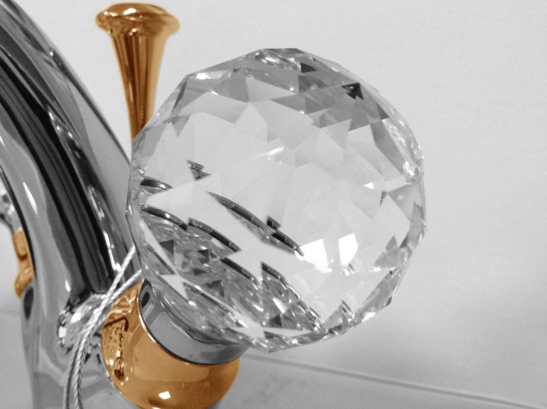 Смеситель Webert Karenina KA700102017 хром-золото для раковины - 3