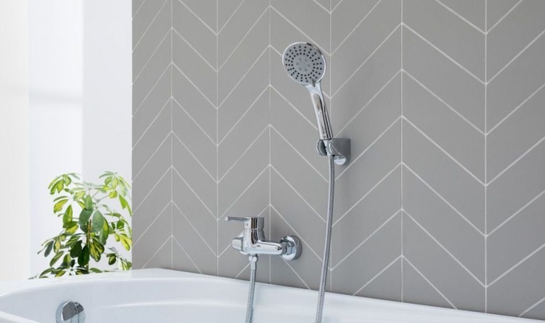 Смеситель Bravat Slim TF9332366CP-01-RUS для душа - 1