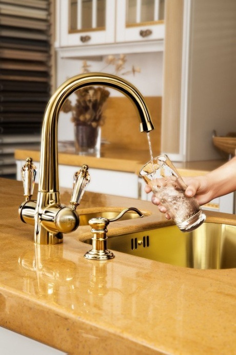 Смеситель Omoikiri Okinawa G для кухонной мойки 4994016 - 3