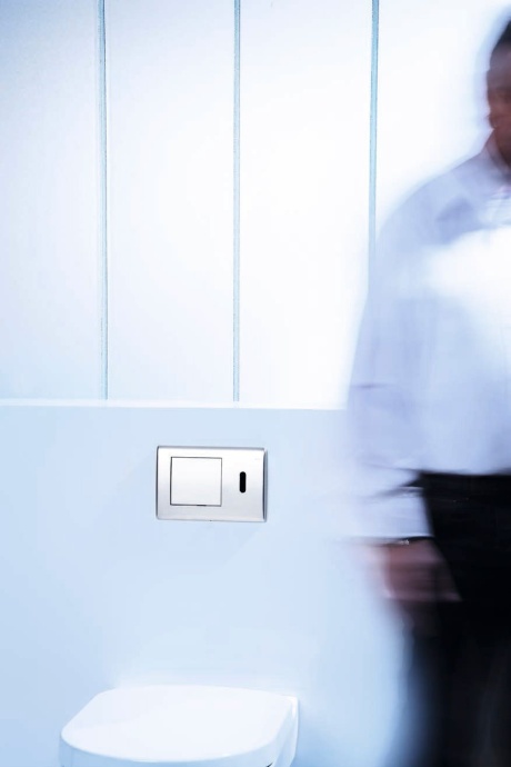 Кнопка смыва TECE Planus 6 V-Batterie 9240351 хром - 1