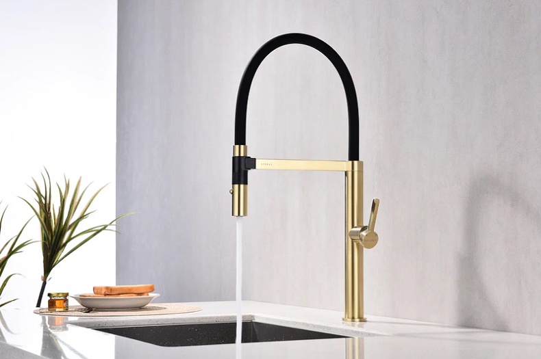 Смеситель для кухни Paulmark Leader светлое брашированное золото Le214101-SBG - 5