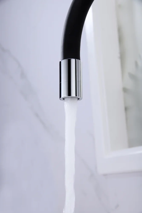 Смеситель для кухни Paulmark Salix с гибким изливом хром - черный матовый Sa213419-CR - 13