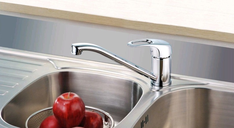 Смеситель для кухонной мойки Iddis Alborg хром  K56001C - 1